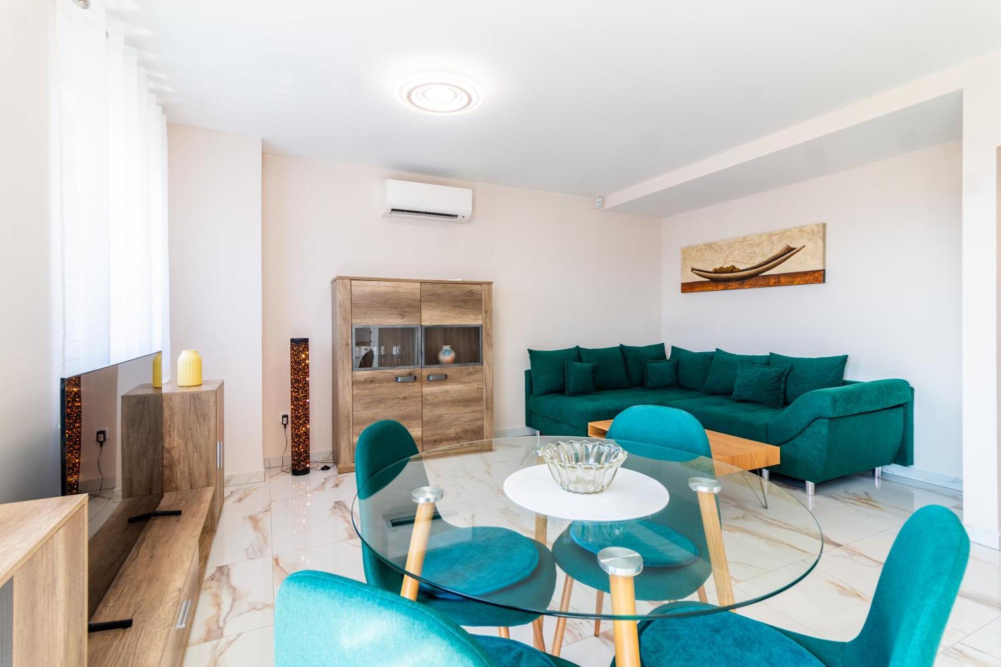 Apartmani Nela Kaštela Esterno foto