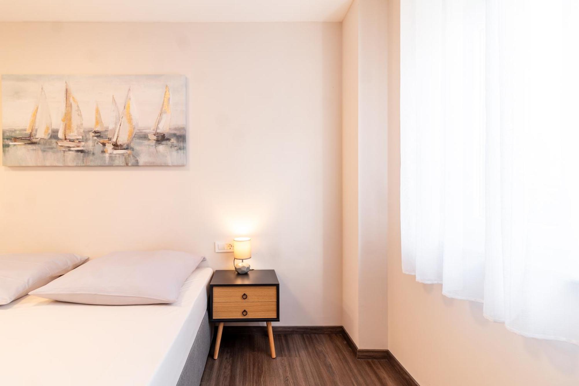 Apartmani Nela Kaštela Esterno foto