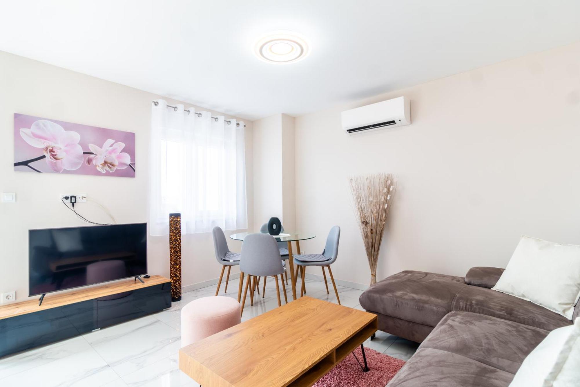 Apartmani Nela Kaštela Esterno foto