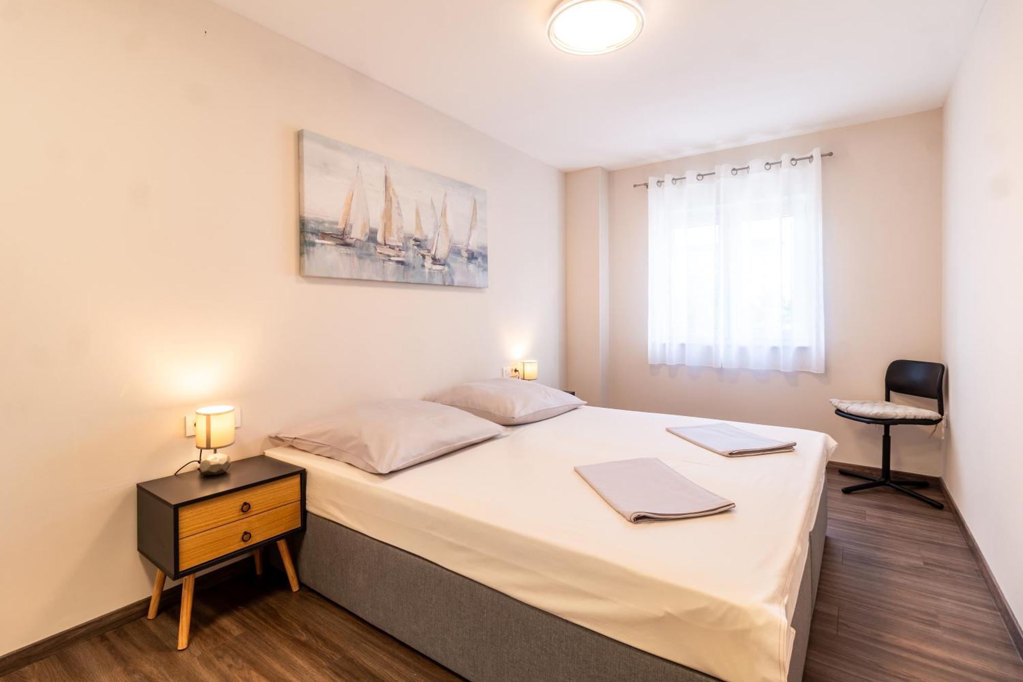 Apartmani Nela Kaštela Esterno foto